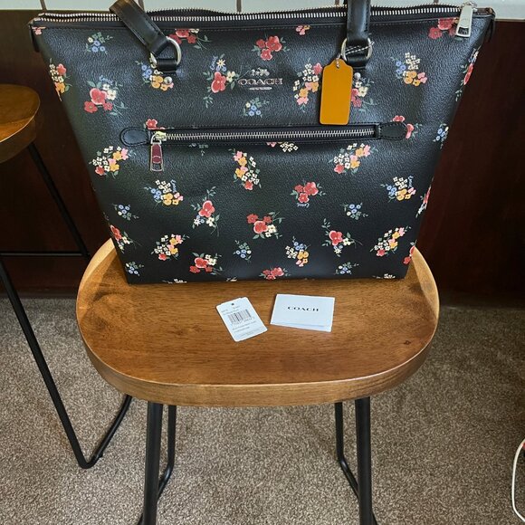 Coach Gallery Tote - Wildflower - NEW - Picture 15 of 16